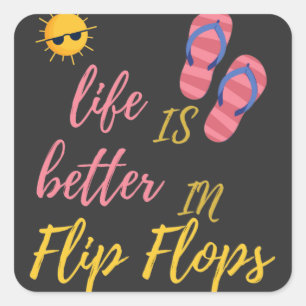 Das sonnige Leben am Sommerstrand von Flip Flops i Quadratischer Aufkleber