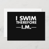 Das sonnige Schwimmen für einen Schwimmer, der IM  Postkarte (Vorne/Hinten)