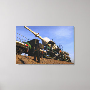 Das Soyuz TMA-13 Raumfahrzeug 3 Leinwanddruck