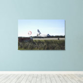 Das Space Shuttle Atlantis entfaltet seinen Drag R Leinwanddruck (Insitu (Holzboden))