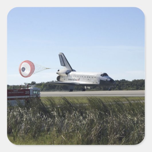 Das Space Shuttle Atlantis entfaltet seinen Drag R Quadratischer Aufkleber (Vorderseite)