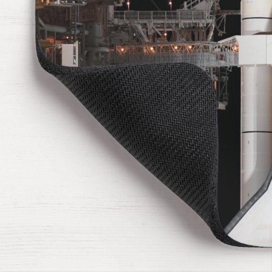 Das Space Shuttle Atlantis steht bereit Mousepad (Ecke)