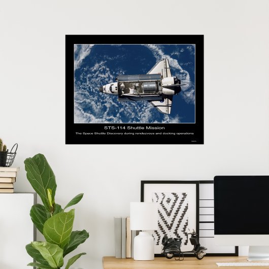 Das Space Shuttle Discovery-Treffen und das Andock Poster (Heimbüro)