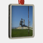Das Space Shuttle Endeavour wird von einer Windsoc Ornament Aus Metall (Rechts)