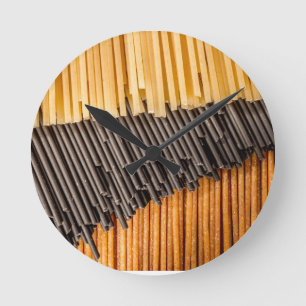 Das Spaghetti Träger Top Runde Wanduhr