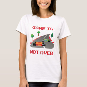 Das Spiel ist nicht über einem Pixel-Videospiel T-Shirt