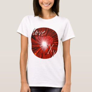 Das Spitzenweiß der roten Herz"Liebe- und Kuss" T-Shirt