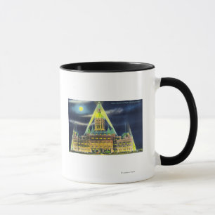 Das Staats-Hauptstadts-Gebäude nachts Tasse