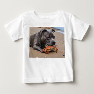 Das Staffy ist ein Freund mit Strandkrabbe, Baby T-shirt