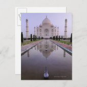 das Taj Mahal, das sich perfekt im Pool im Postkarte (Vorne/Hinten)