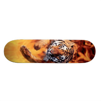 Das Tiger-Springen Skateboard