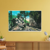 Das Tor des Teufels, LoweMt. Lowe, CA Leinwanddruck (Insitu (Wohnzimmer))