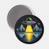 Das Ufo im Gebirge, das im Wasser reflektiert Magnet (Vorderseite/Rückseite)