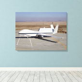Das unbemannte Flugzeug der Global Hawk Leinwanddruck (Insitu (Holzboden))