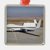 Das unbemannte Flugzeug der Global Hawk Silbernes Ornament (Vorne)