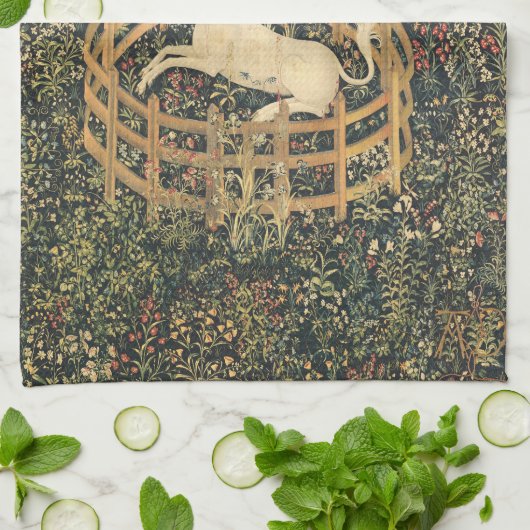 Das Unicorn in Gefangenschaft Geschirrtuch (Gefaltet)