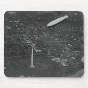 Das US-Luftschiff "USS Los Angeles" ZR3 vorbei Mousepad