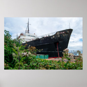 Das verlassene TSS Duke of Lancaster Schiff Poster