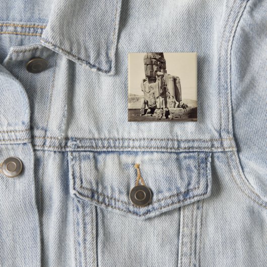 Das "vernehmbare Memnon", kolossale Statue von Button (Beispiel)