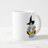 Das verworrene Hexenkristall-Halloween Jumbo-Tasse (Vorderseite Rechts)