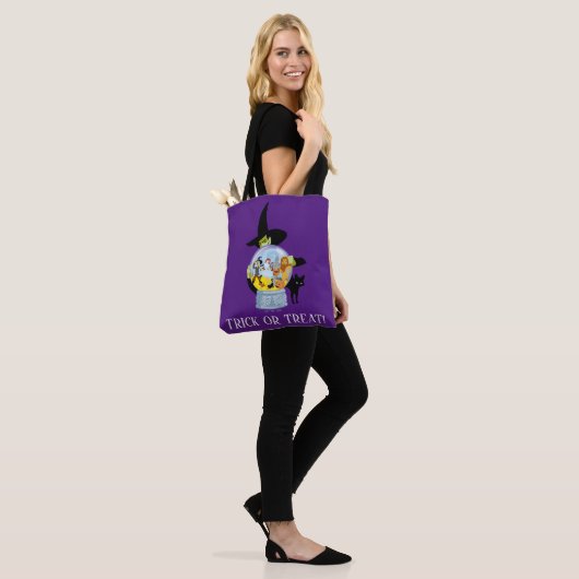 Das verworrene Hexenkristall-Halloween Tasche (Am Model)