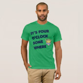 Das vier Uhr-T-Shirt der Männer T-Shirt (Vorne ganz)