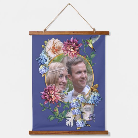 Das Viktorianische, florale Aquarellband Wandteppich Mit Holzrahmen (Vorderseite)