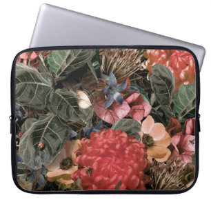 Das Wandbild an der Wand. Blumen und Pflanzen mit Laptopschutzhülle
