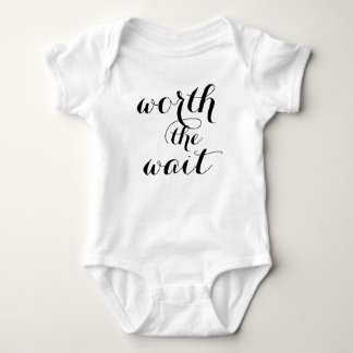 Das warte Baby Funny Niedlich Baby Strampler