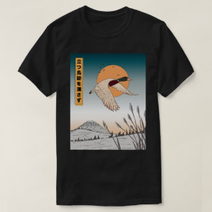 Das Wasser bleibt ruhig nachdem ein Vogel in die L T-Shirt