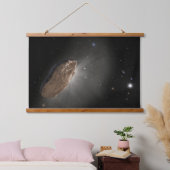 Das Wayward Interstellar Objekt Oumuamua. Wandteppich Mit Holzrahmen (Schlafzimmer)