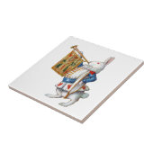 Das weiße Kaninchen brennt die Trompete im Fliese (Seite)