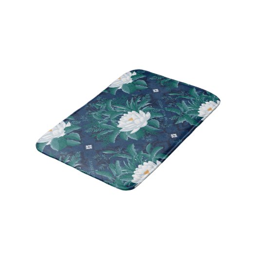 Das weiße Lotus Midnight Lotus-Muster Badematte (Schrägansicht)