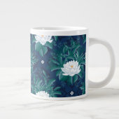 Das weiße Lotus Midnight Lotus-Muster Jumbo-Tasse (Rechts)