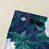 Das weiße Lotus Midnight Lotus-Muster Strandtuch (Beispiel)