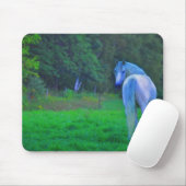 Das weiße Pferd in Feld um Mitternacht Art Mousepa Mousepad (Mit Mouse)