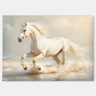 Das weiße Pferd läuft am Strand Magnet