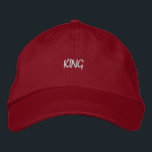 Das Wort King auf der Vorderseite vorführen Bestickte Baseballkappe<br><div class="desc">Mit dieser auffälligen roten Kappe heben Sie Ihren Look auf und zeigen das Wort "König", das auf der Vorderseite fein bestickt ist. Aus langlebigen, hochwertigen Stoffen gefertigt, bietet es eine einzigartige Mischung aus Stil und Komfort, mit einem verstellbaren Gurtband für eine maßgeschneiderte Passform. Ein unverwechselbares Stück für diejenigen, die ihr...</div>