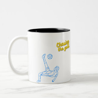 Das Ziel verfolgen | Motivierendes Sportdesign für Zweifarbige Tasse