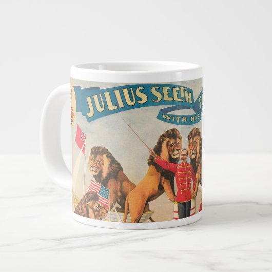 Das Zirkusposter Julius sieht mit seinen Löwen Jumbo-Tasse (Vorderseite Links)