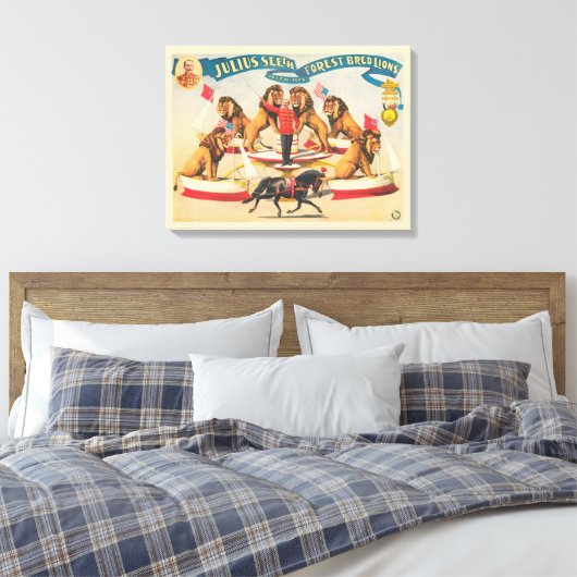 Das Zirkusposter Julius sieht mit seinen Löwen Leinwanddruck (Insitu (Schlafzimmer))