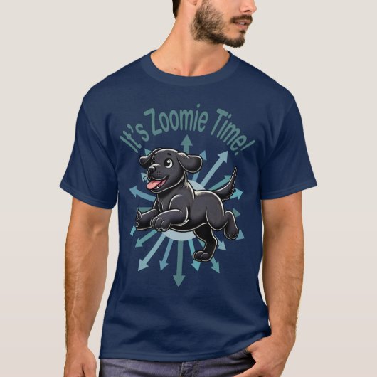 Das Zoomie Time Black Lab T-Shirt (Vorderseite)