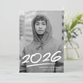 Dashed Class of 2025 Modern Foto Abschluss Ankündigung (Stehend Vorderseite)