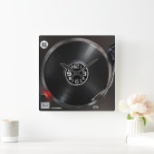 Datensatz und Turntable Quadratische Wanduhr (Zuhause)