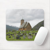 Daubekirche mit Friedhof in Norwegen mousepad (Mit Mouse)