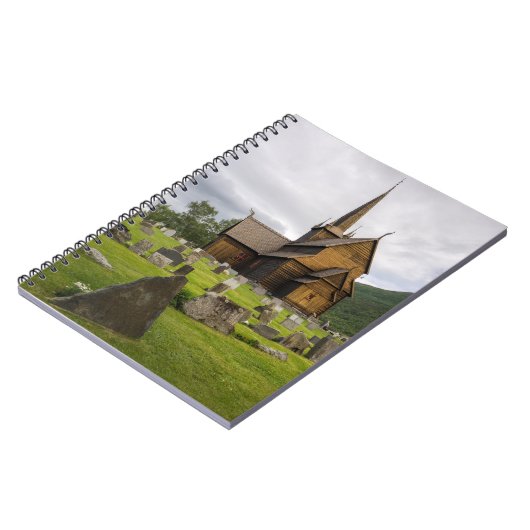 Daubekirche mit Friedhof in Norwegen Notizblock (Linke Seite)