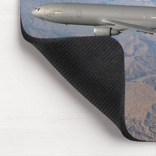 Dauernd Freedom a KC-10 tankt ein FA-18 Mousepad (Ecke)
