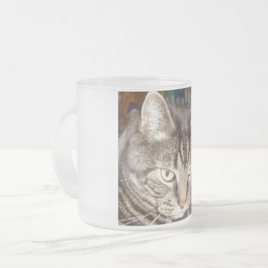 Dave beobachtet die Mattierte Tasse aus Glas (Vorderseite Links)