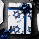 David Pattern | Blue Modern Happy Hanukkah Geschenkpapier<br><div class="desc">Minimal klassisch blauer Bar/Bat Mitzvah und Hanukkah moderner Star of David vor einem weißen Hintergrund schafft ein elegantes,  raffiniertes Design. Für andere koordinierende Farben oder passende Produkte,  besuchen Sie JustFharryn @ Zazzle.com oder kontaktieren Sie den Designer,  c/o Fharryn@yahoo.com Alle Rechte vorbehalten. #zazzlemade #christmasdecor</div>