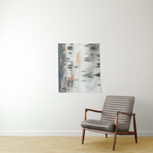 Dawn Ground Fog deckt Bergwald ab Wandteppich (Beispiel)